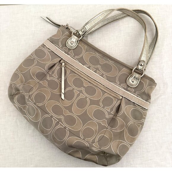 Y2K Coach Signature Poppy Gray Silver Tote Bag Purse Zip Closure Shoulder Bag - Picture 1 of 12